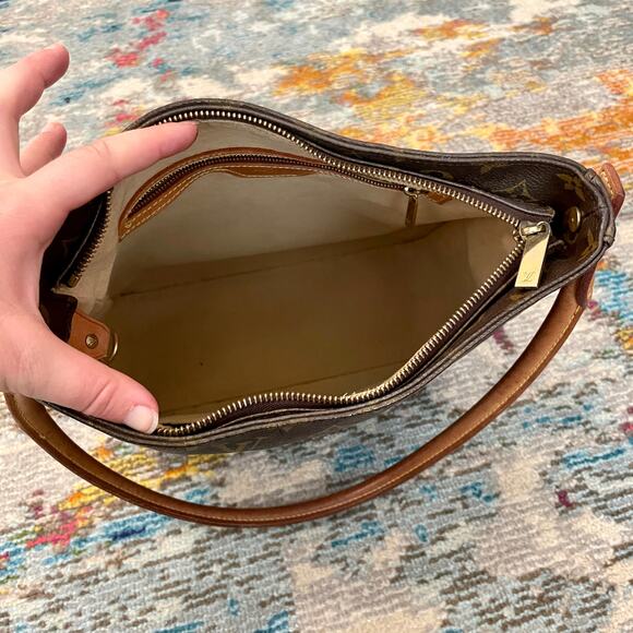 Louis Vuitton GM Monogram Canvas Looping Shoulder Bag Authentic - Picture 10 of 15